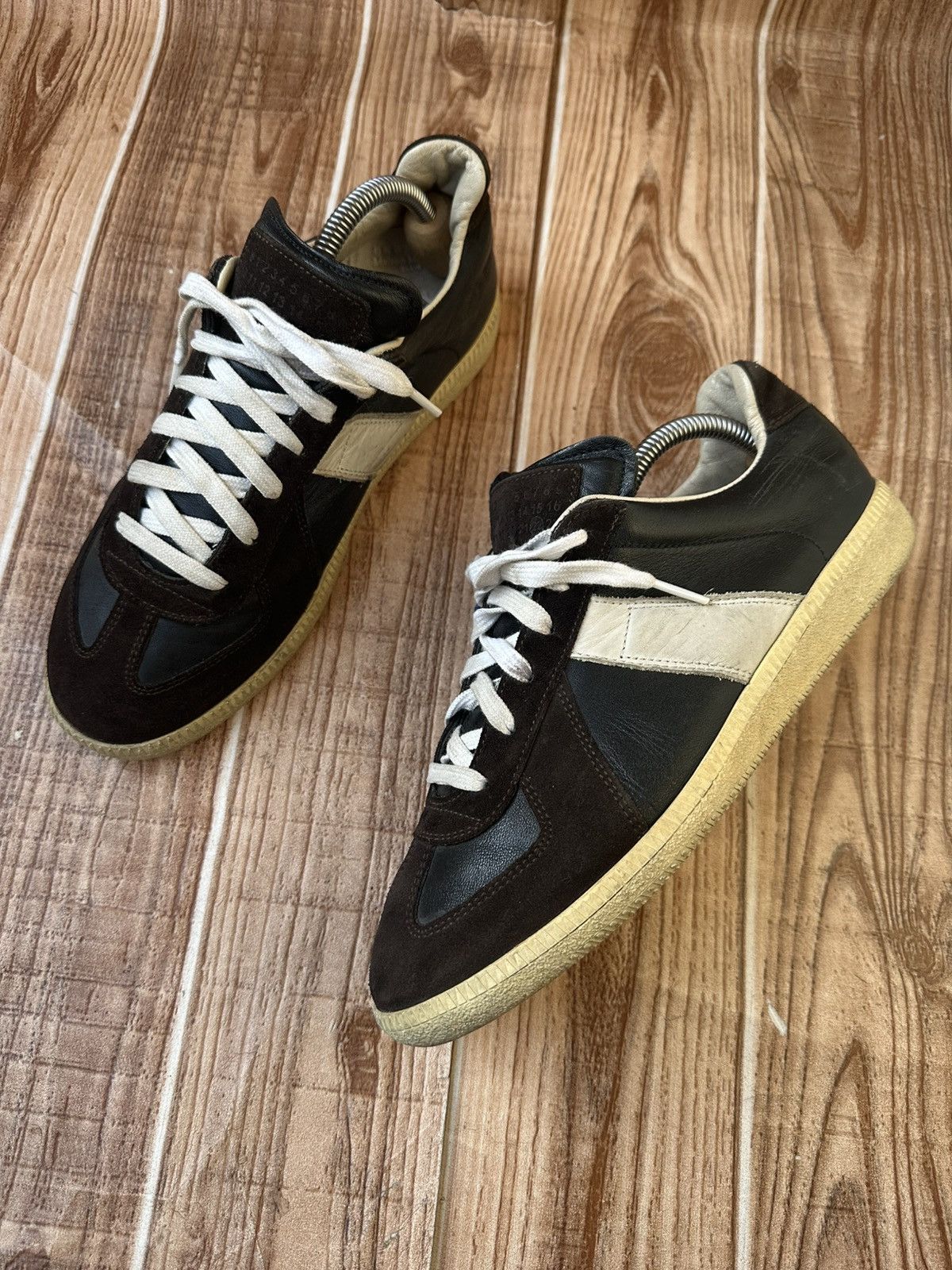 Maison Margiela Maison Margiela Archive Brown GAT Rare Vintage Size US 9 / IT 39 - 11 Thumbnail