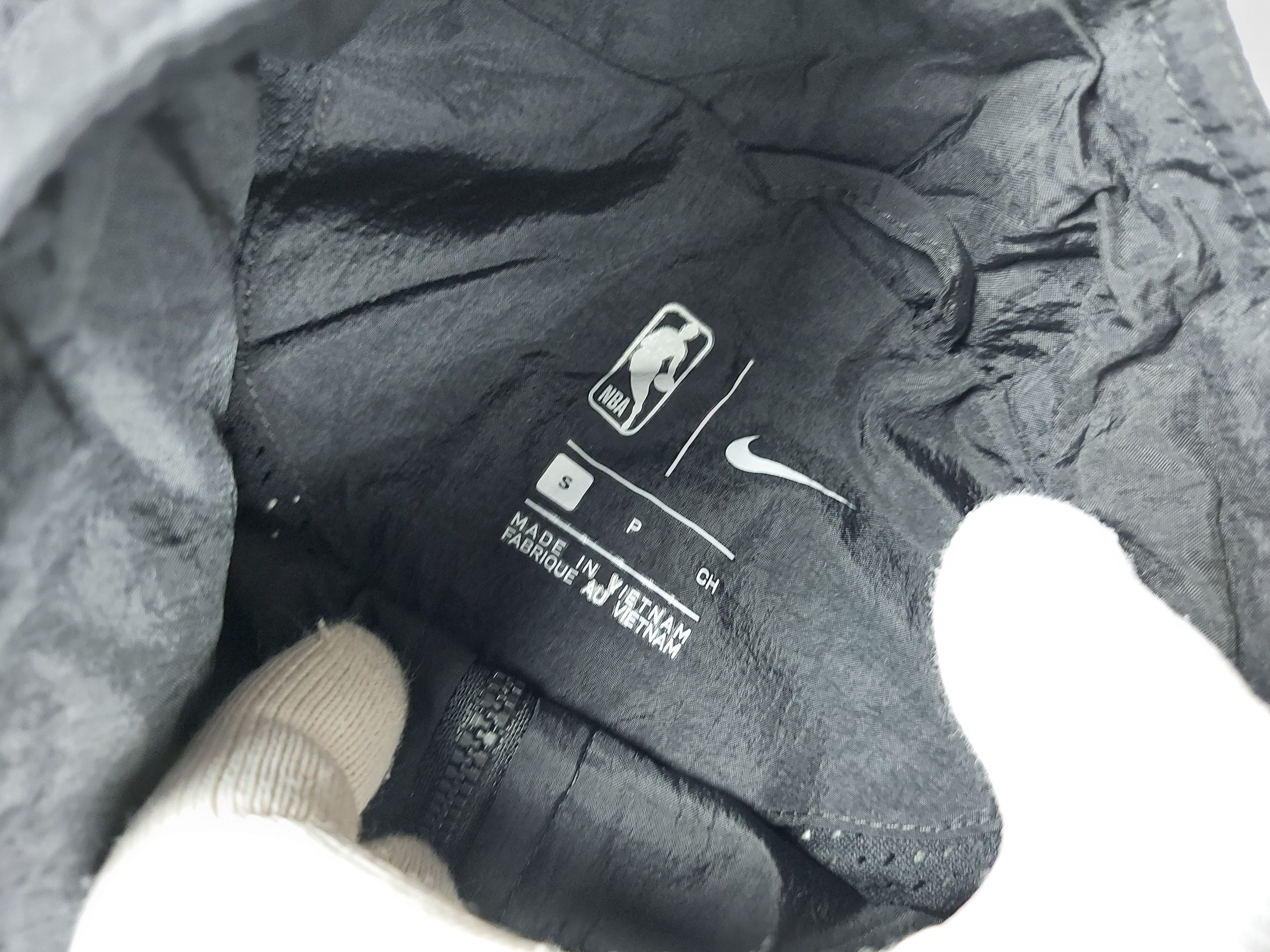 NBA × Nike × Vintage Vintage Nike NBA Jersey Nylon Track Top Jacket Size US S / EU 44-46 / 1 - 8 Thumbnail