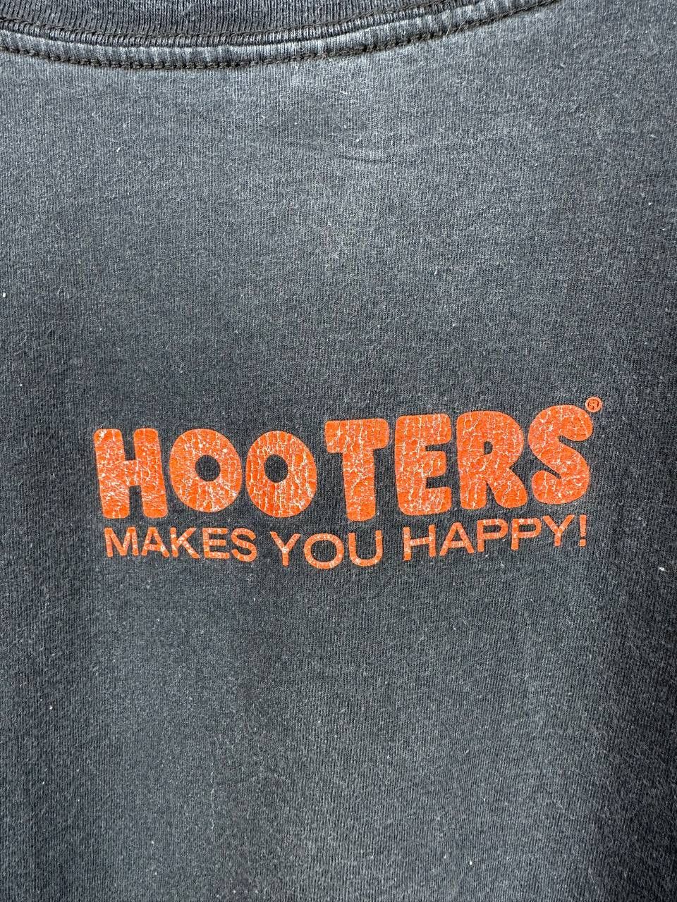 Vintage Hooters Las Vegas Owl T-Shirt Vintage 90s Graphic Tee Size US L / EU 52-54 / 3 - 10 Thumbnail