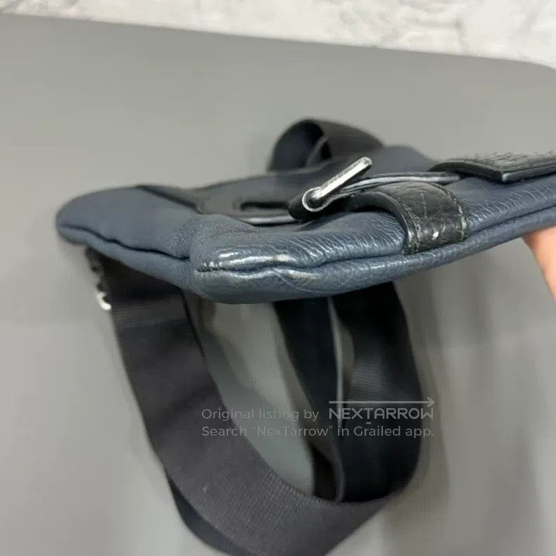 Saint Laurent Paris Saint Laurent Paris Extra Large Leather Logo Tote Bag Size ONE SIZE - 4 Thumbnail
