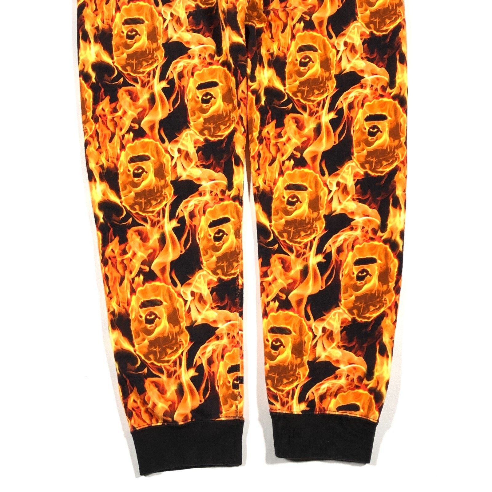 Bape SS20 BAPE Flame Camo Slim Fit Sweatpants Joggers Medium M Size US 30 / EU 46 - 10 Thumbnail
