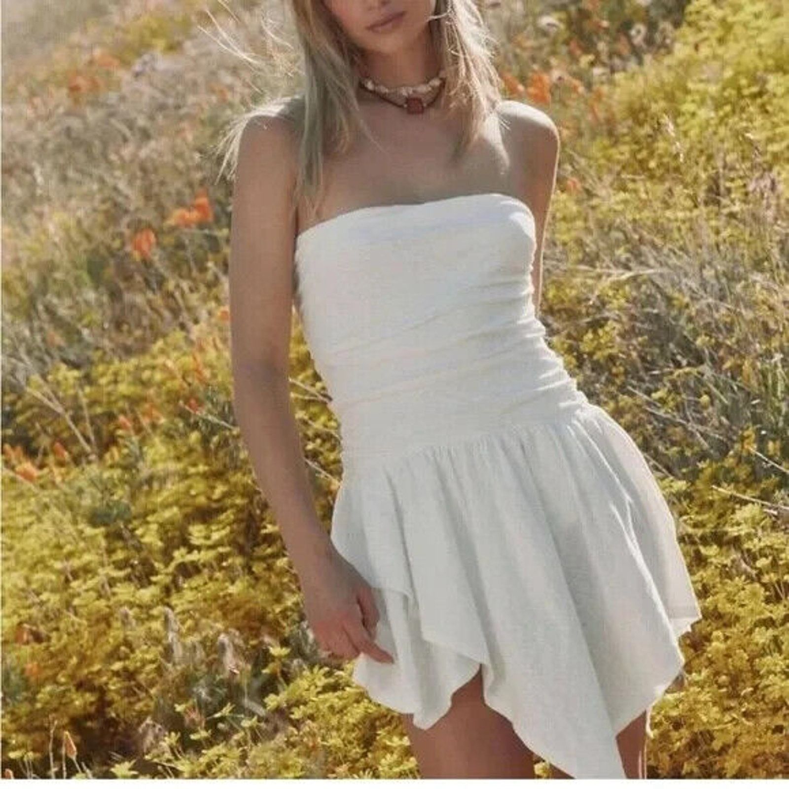 Free People FREE PEOPLE BEACH WHITE TUBE TOP LAYERED MINI SKIRT DRESS Size S / US 4 / IT 40 - 3 Thumbnail