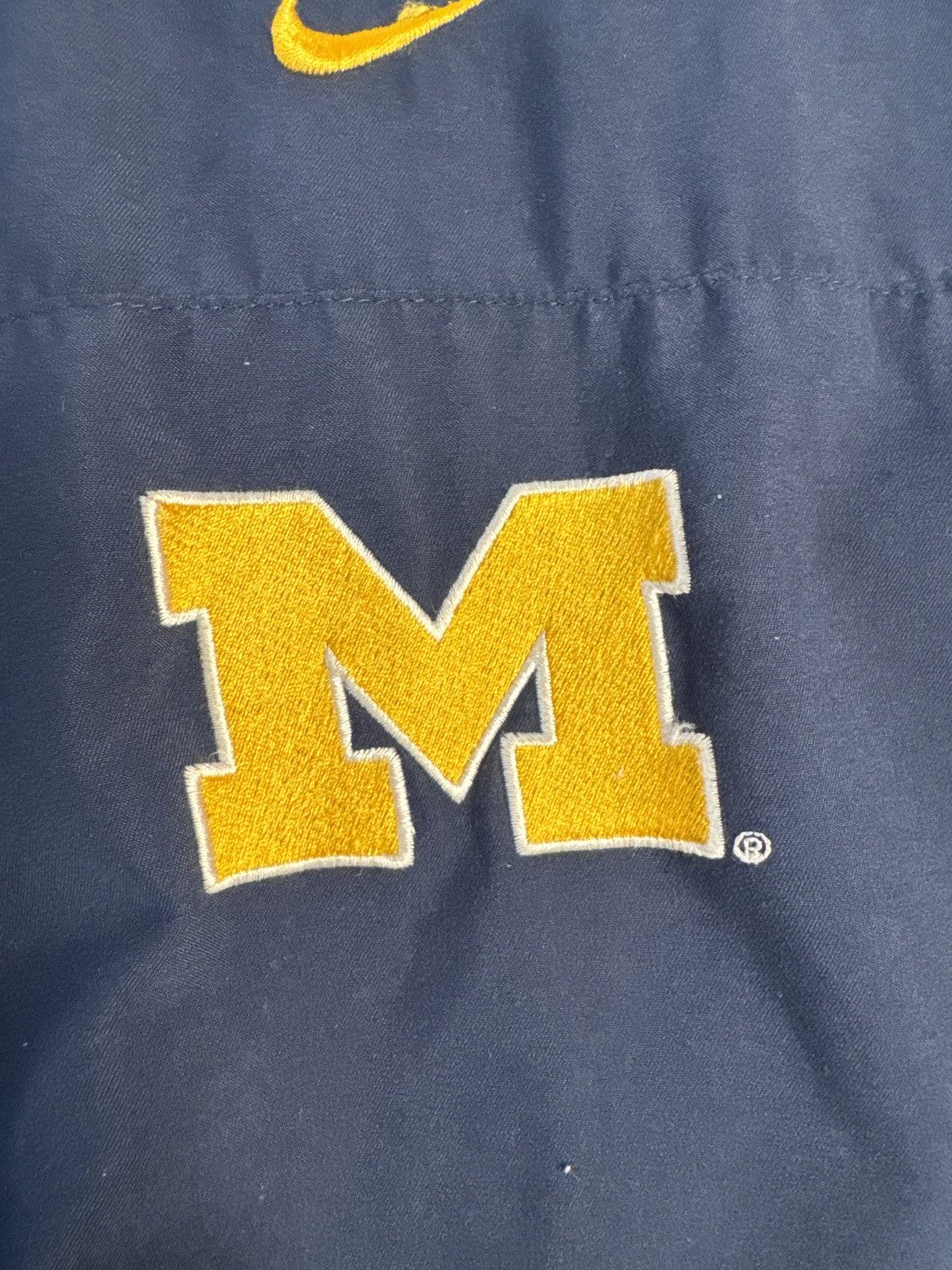 Nike Vintage Nike Michigan Wolverines Windbreaker Navy XL Swoosh Size US XL / EU 56 / 4 - 4 Thumbnail