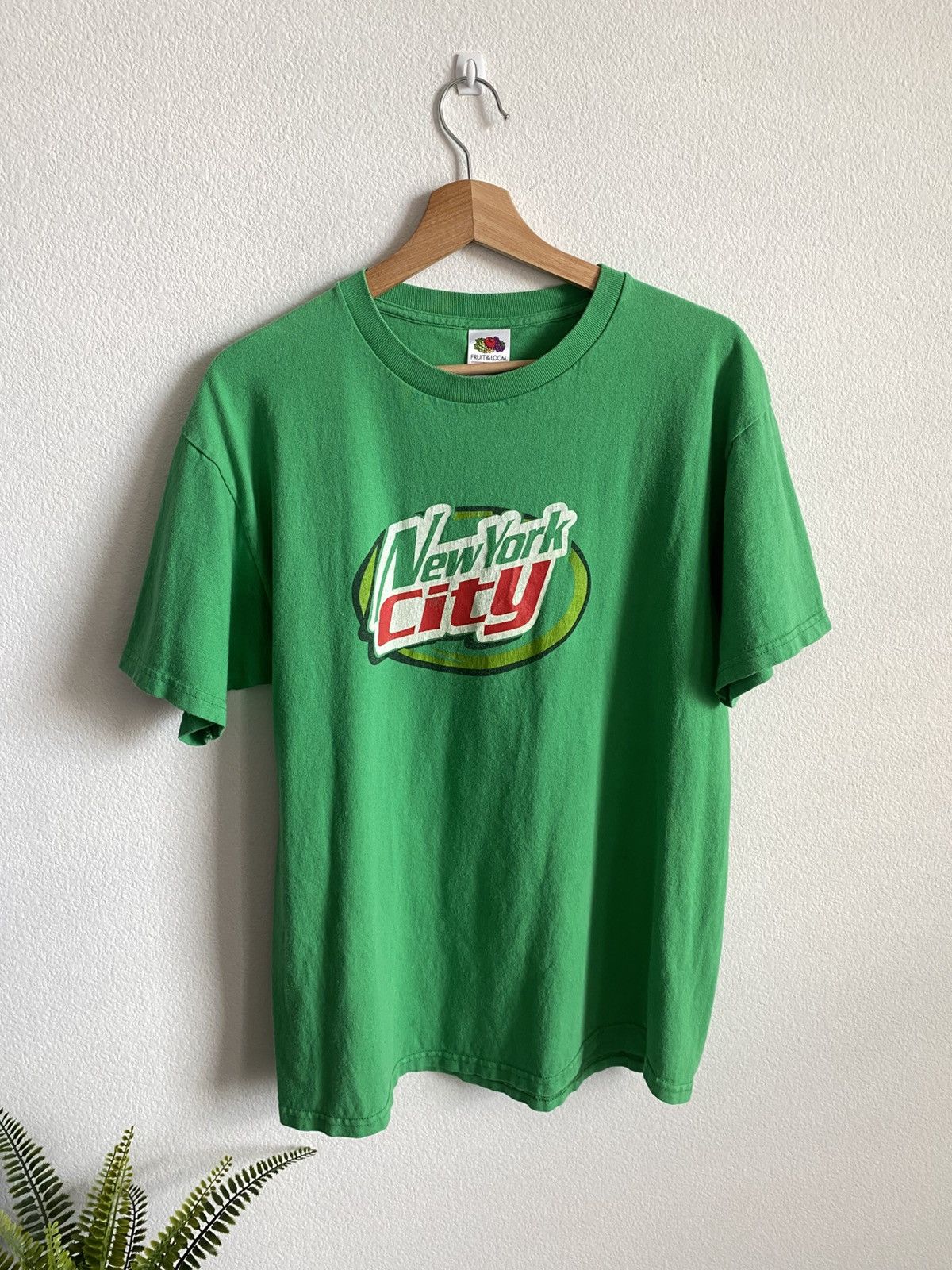 Vintage Vintage New York City Mountain Dew Parody Tee Size US L / EU 52-54 / 3 - 1 Thumbnail