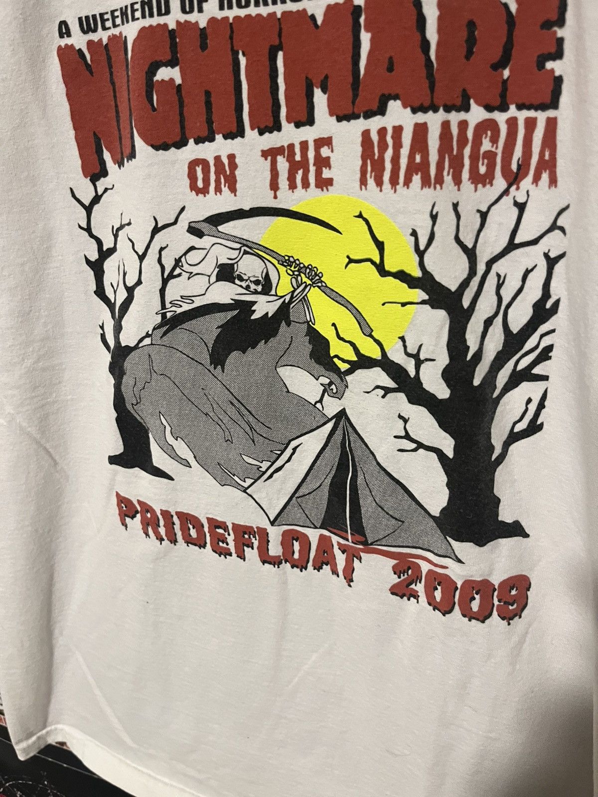 Vintage Vintage Y2K 2009 Nightmare on Niagara Pridefloat shirt Size US M / EU 48-50 / 2 - 3 Thumbnail