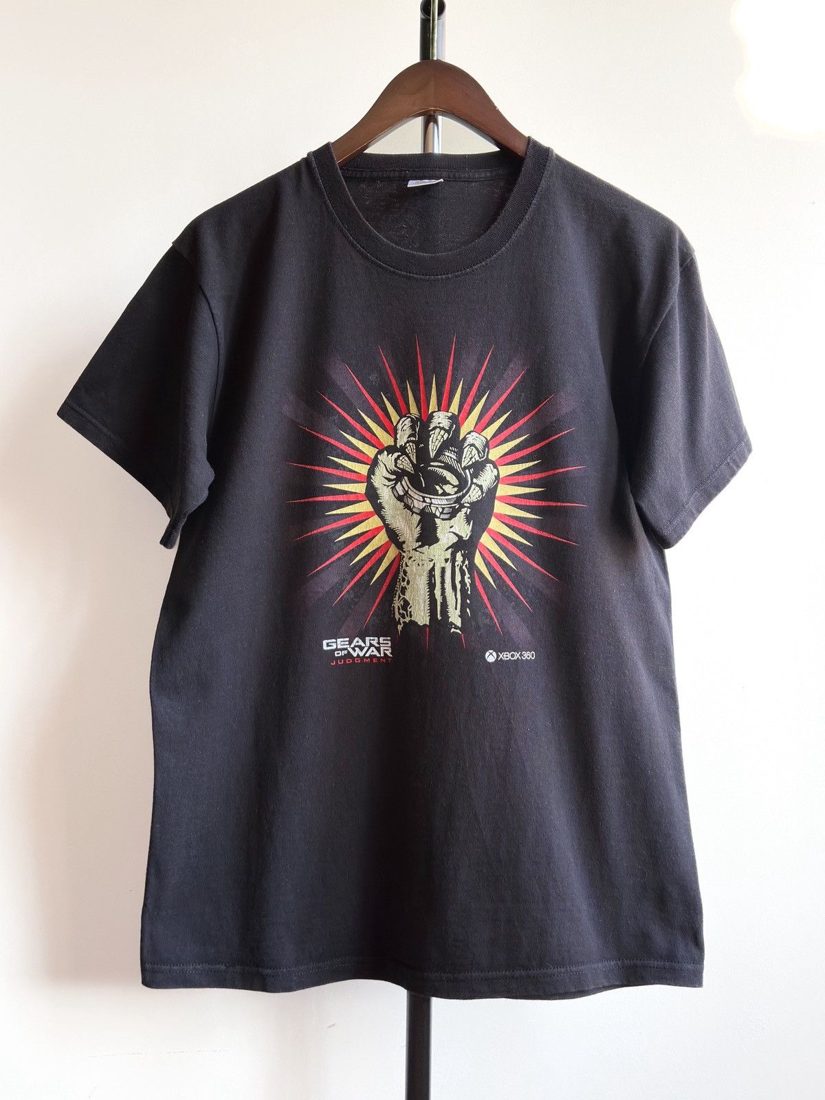 Vintage Vintage Gears of War Xbox Video Game Promo Tee Size US L / EU 52-54 / 3 - 1 Thumbnail