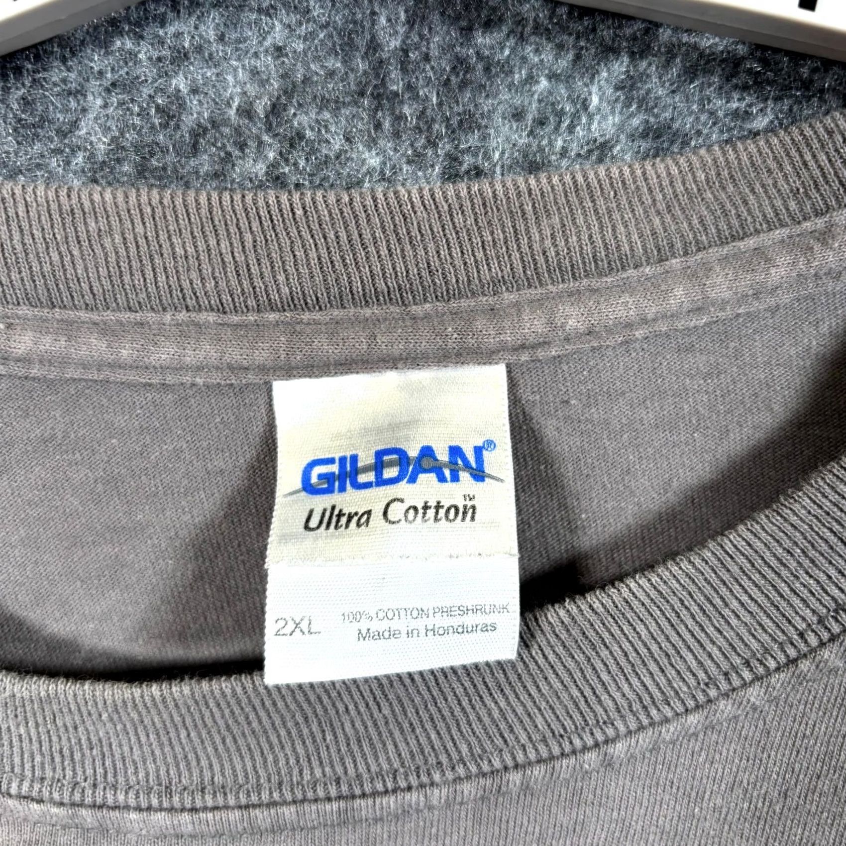 Gildan Gildan T-Shirt Mens 2XL Gray VTG Sturgis 2014 74th Anniversary Motorcycle Rally Logo Graphic Print Short Sleeve Crew Neck Shirt Mens Size US XXL / EU 58 / 5 - 3 Thumbnail