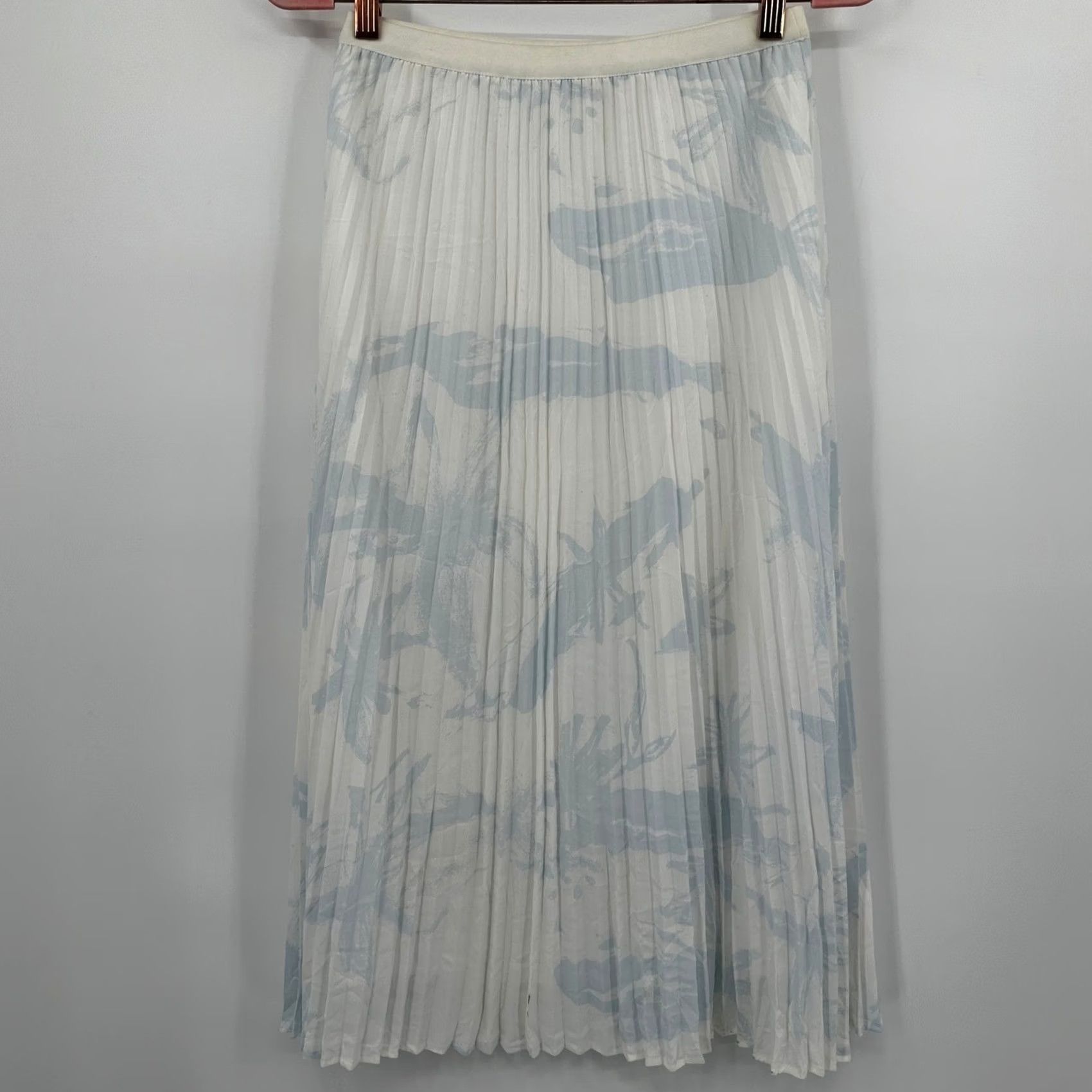 Vintage Babaton Skirt Midi White Blue Abstract Floral Elastic Waist Pleated Lightweight Chiffon Casual Womens S Size 28" / US 6 / IT 42 - 2 Thumbnail