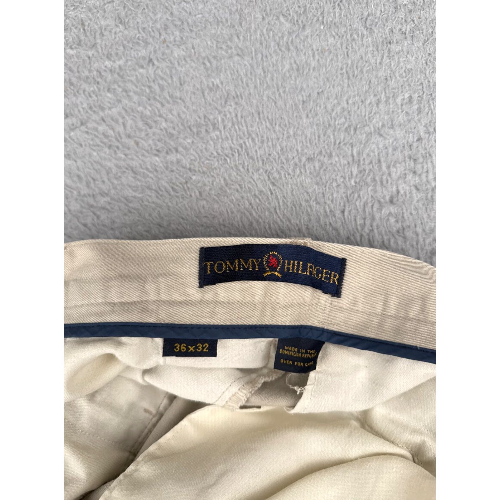 Tommy Hilfiger Tommy Hilfiger Pants Mens 36 Beige Pleated Front Khaki Cotton Twill Casual 36x32 Size US 36 / EU 52 - 6 Thumbnail