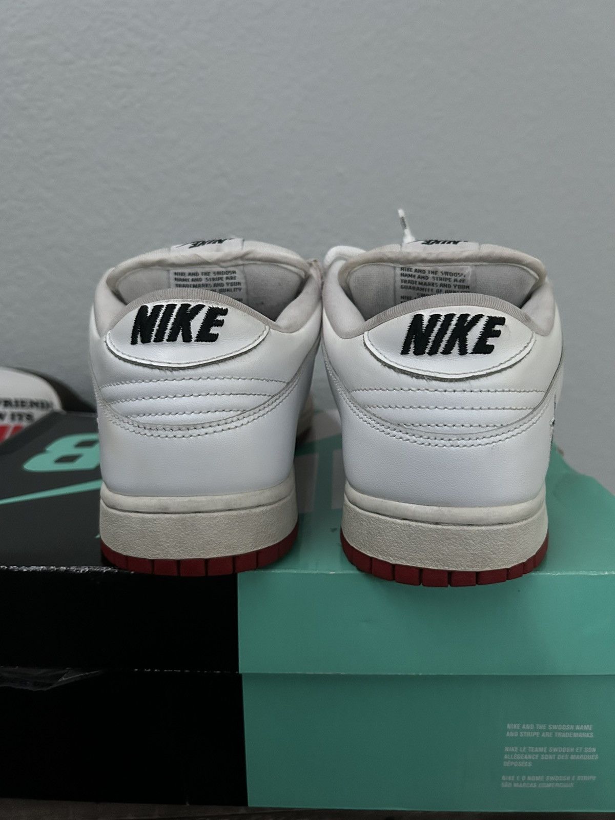 Supreme x Nike Dunk SB Low Varsity red