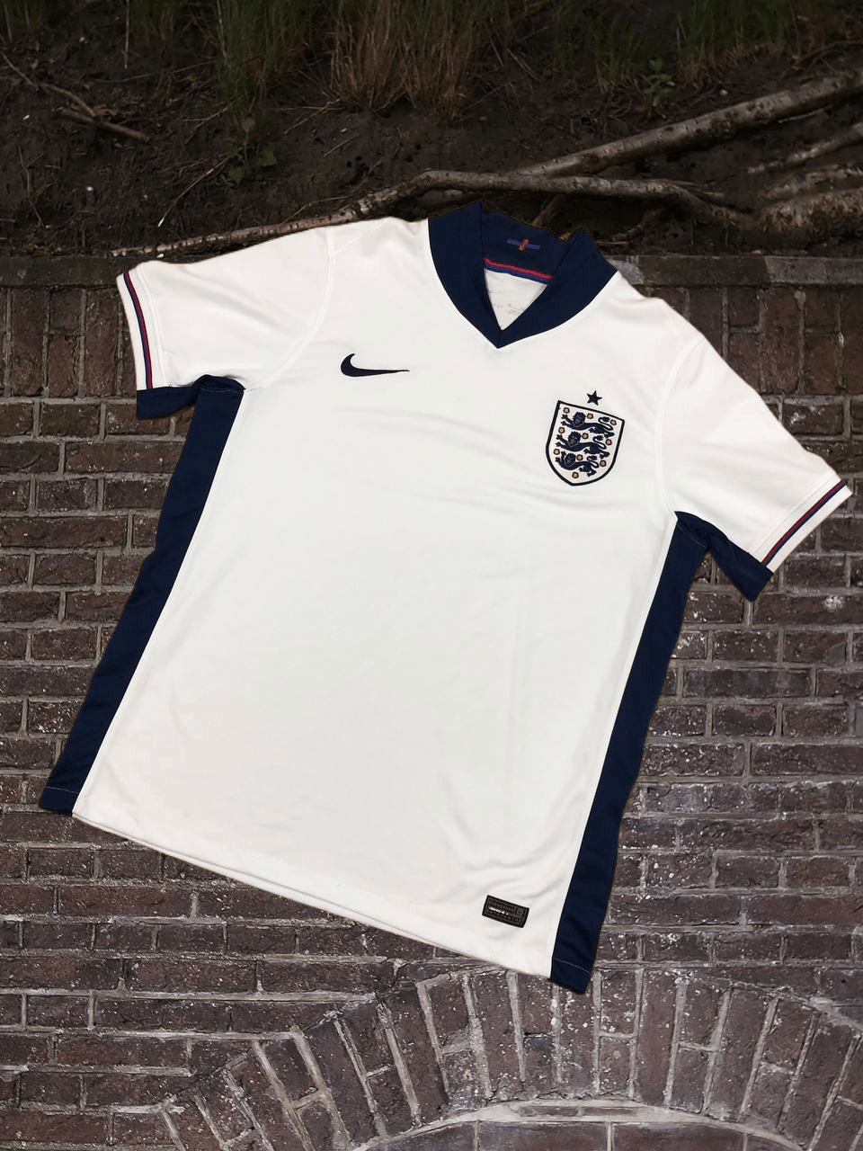 Nike Jerseys Nike Mens Footbal ENGLAND DRI-FIT Size US S / EU 44-46 / 1 - 1 Thumbnail