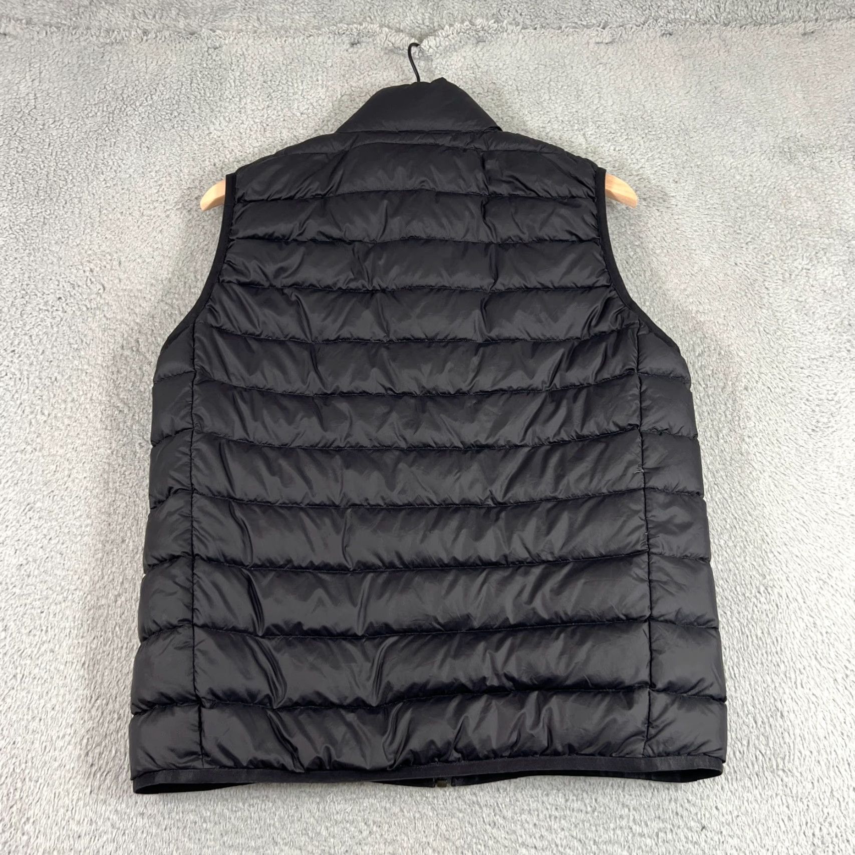 Eddie Bauer VINTAGE? No. Eddie Bauer Down Puffer Vest Men Small Black Nylon Outdoor Comfort Classic Size US S / EU 44-46 / 1 - 5 Thumbnail
