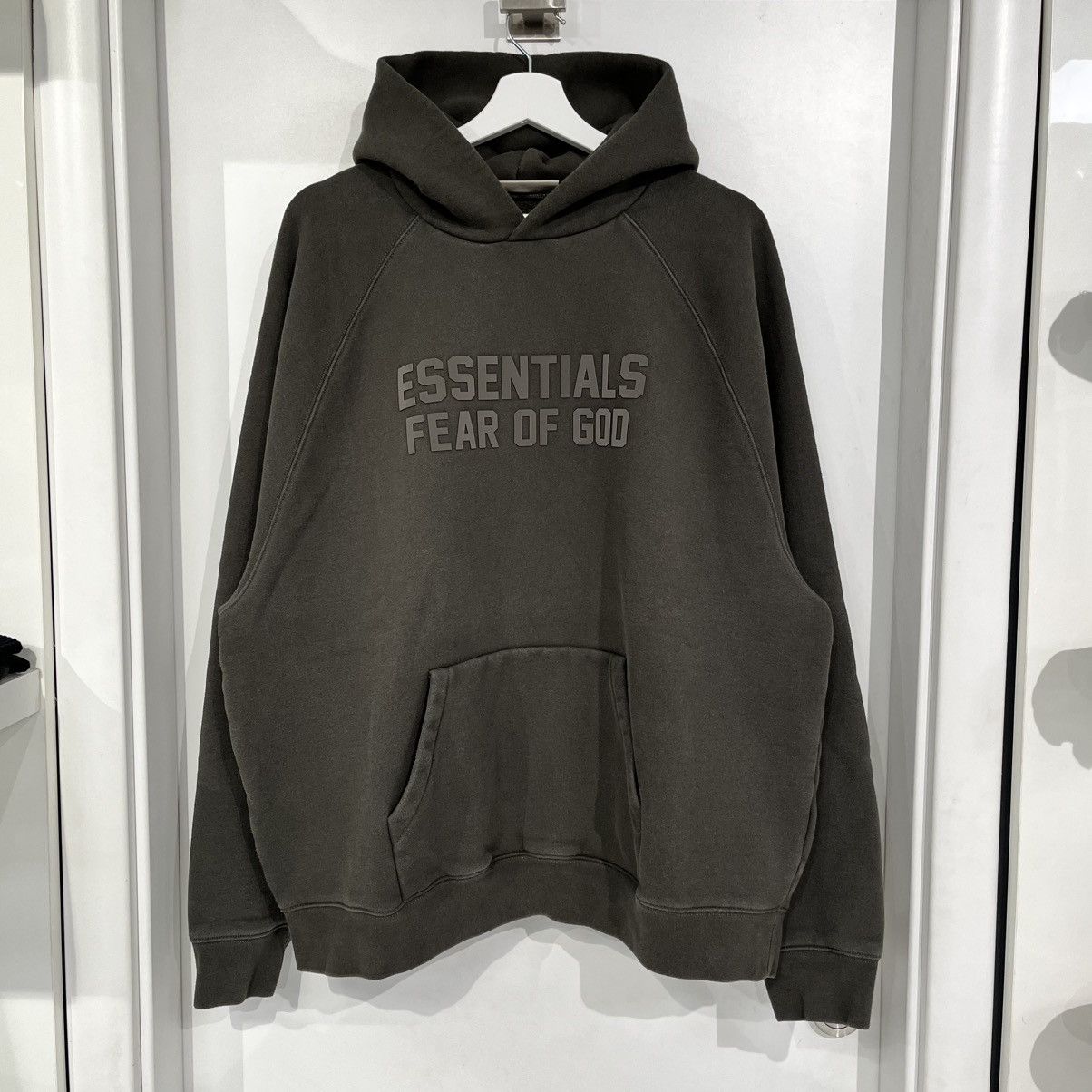 Essentials Fear Of God Essentials Hoodie Off Black (SS23) Size US XL / EU 56 / 4 - 1 Thumbnail