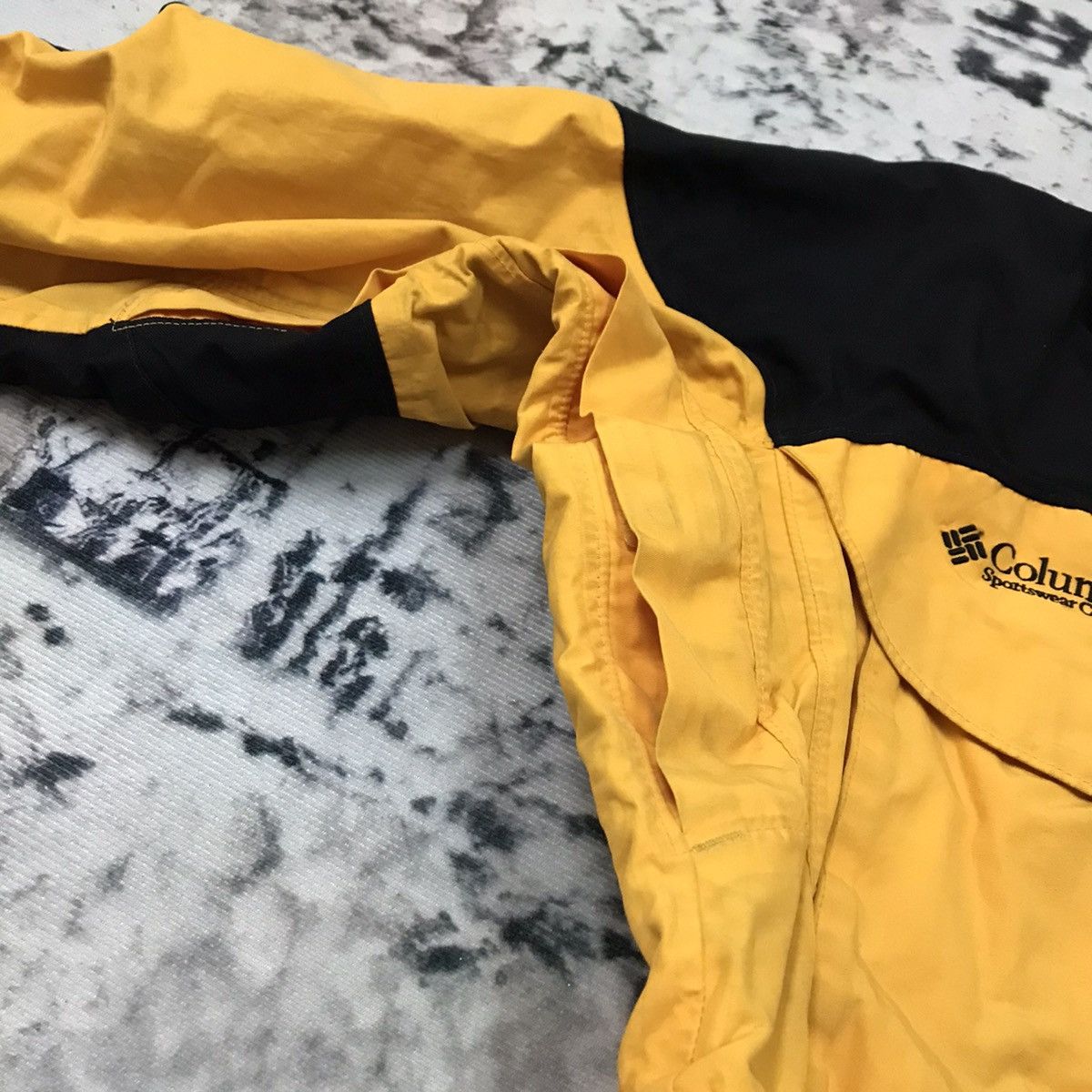 Columbia Women’s Vintage Columbia Titanium Omnitech Waterproof Jacket Size L / US 10 / IT 46 - 7 Thumbnail