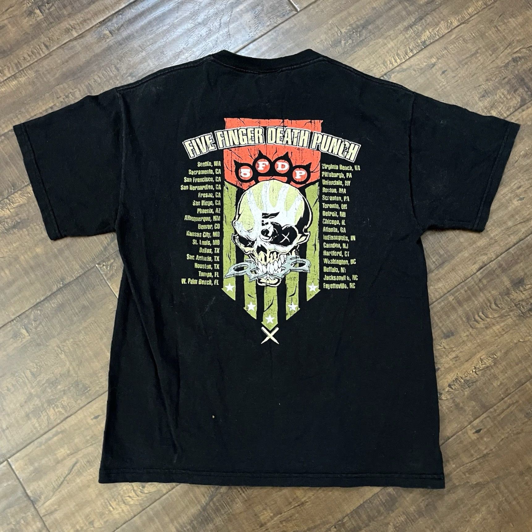 Vintage VINTAGE Five Finger Death Punch T-Shirt Medium Black Metal Soldier 2010s Mens Size US M / EU 48-50 / 2 - 6 Thumbnail