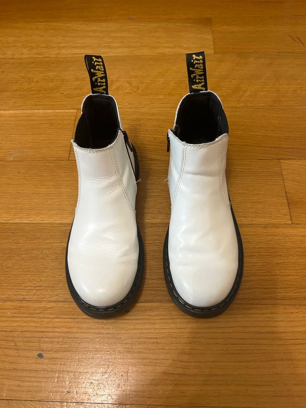 Dr. Martens Dr. Marten YOUTH 2976 LEATHER CHELSEA BOOTS Size US 4 / IT 34 - 9 Thumbnail