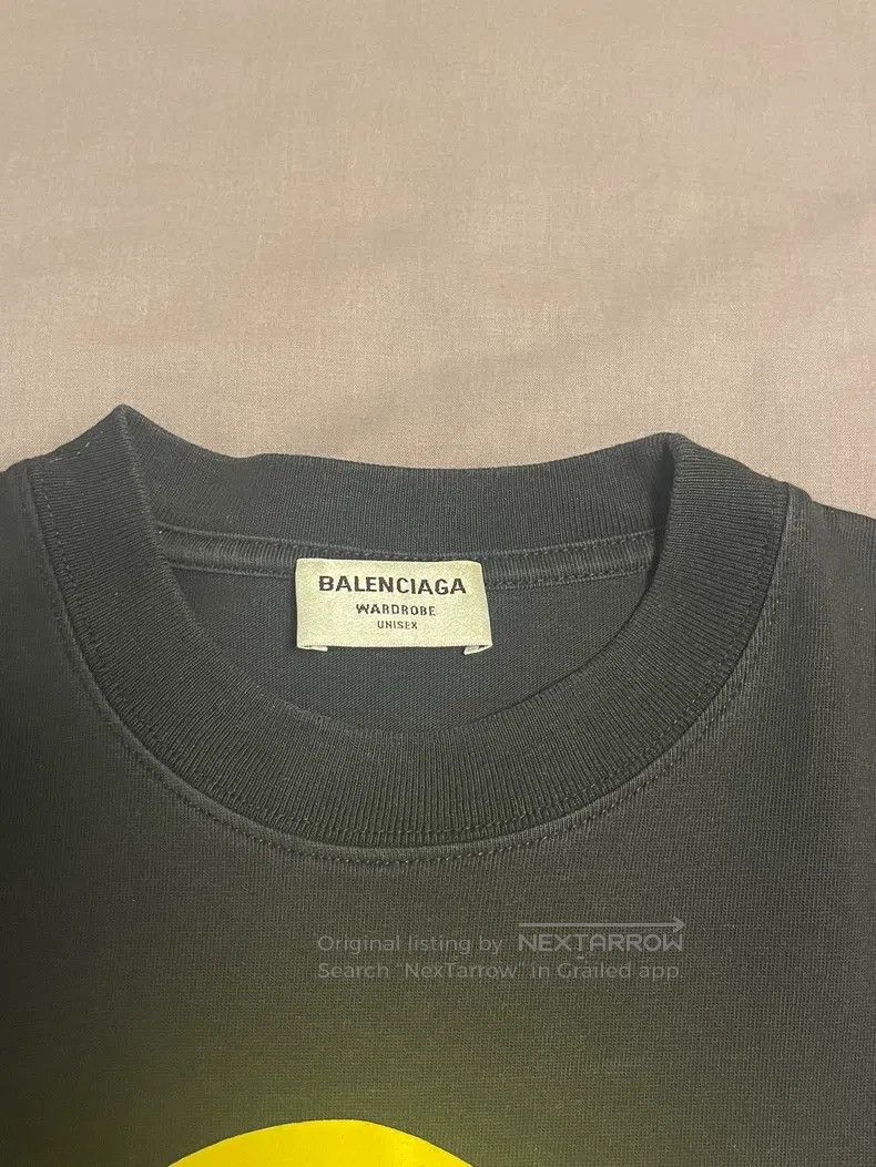 Balenciaga Balenciaga Short-sleeve T-shirt with a smiley face pattern Size US S / EU 44-46 / 1 - 5 Thumbnail