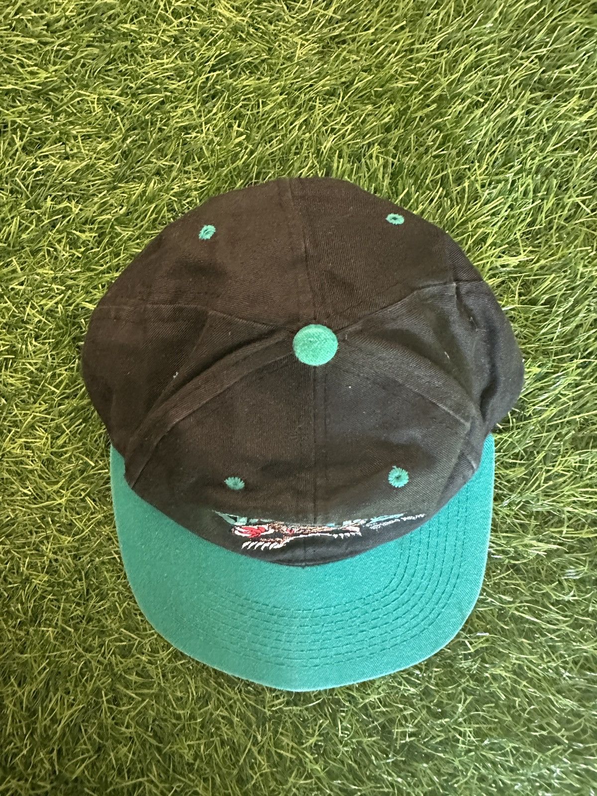 NBA Vintage nba vancouver grizzlies 1994 YOUTH KIDS hat Size ONE SIZE - 3 Thumbnail