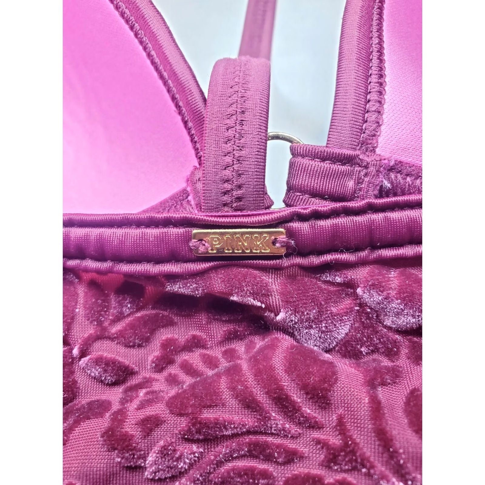 Victoria's Secret Victoria's Secret PINK Bra Medium Burgundy Plunge Padded Wireless Size ONE SIZE - 6 Thumbnail