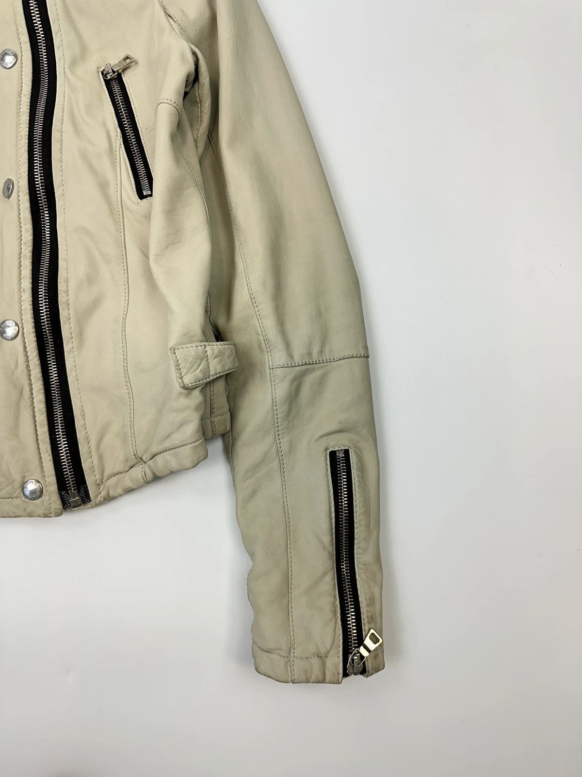 Prada Prada Sport FW02 Beige Perfecto Leather Multi Pocket Jacket Size M / US 6-8 / IT 42-44 - 5 Thumbnail