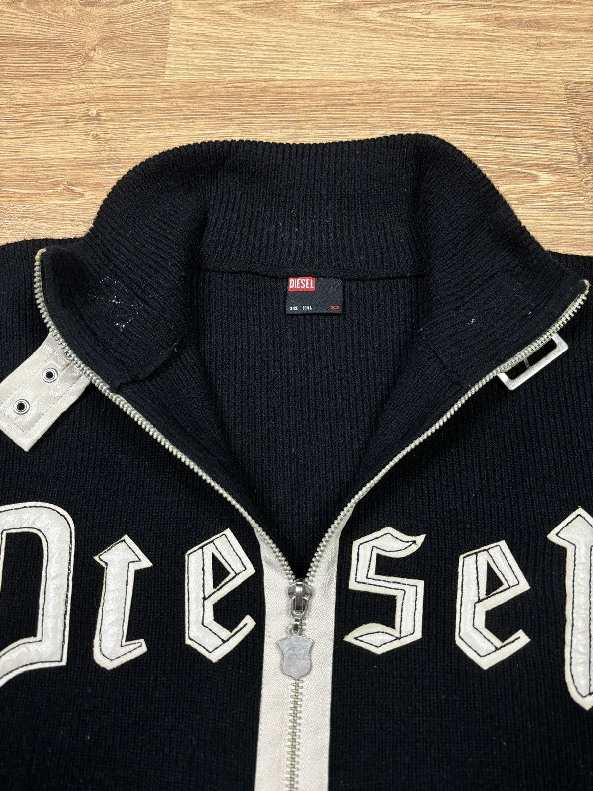 Diesel 2000s Diesel Woolen Goth Logo Zip Up Knit Size US M / EU 48-50 / 2 - 5 Thumbnail