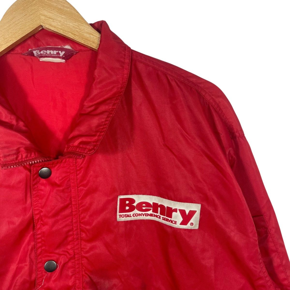 Vintage Vintage Benry Red Nylon Windbreaker Jacket Snap Zip Logo Size US XL / EU 56 / 4 - 5 Thumbnail