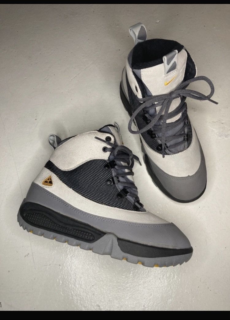 image of Nike Acg Vintage Nike Boots - Acg Govy OG - Gorpcore in Grey, Women's (Size 5.5)