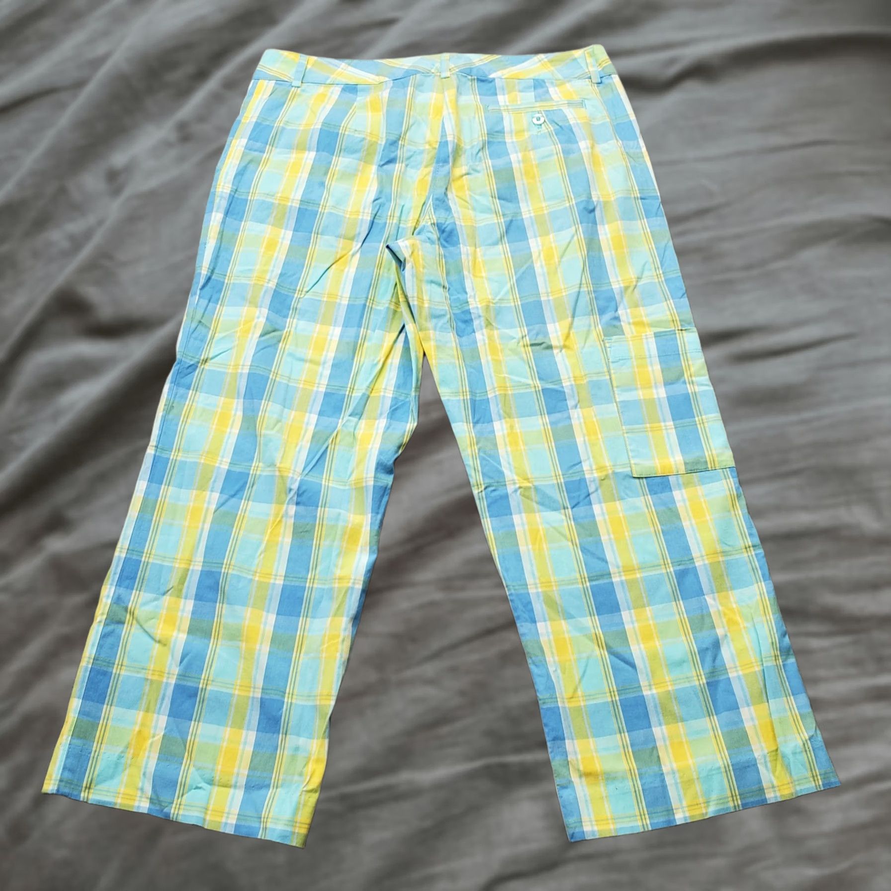 Lilly Pulitzer Lilly Pulitzer Cargo Pants Womens Size 6 Multi Plaid Spring Resort High Waisted Pants Womens 6 Multicolor Plaid Cargo Size 28" / US 6 / IT 42 - 1 Thumbnail