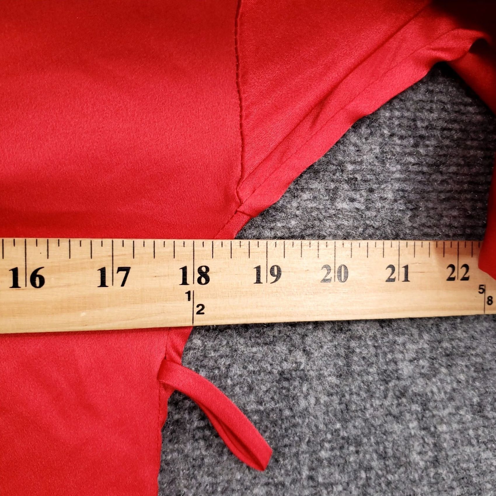 Victoria's Secret Victoria's Secret Robe Kimono Womens S Red Satin 3/4 Sleeve Tie Lingerie 90s Theme Vintage not Vintage Size ONE SIZE - 5 Thumbnail