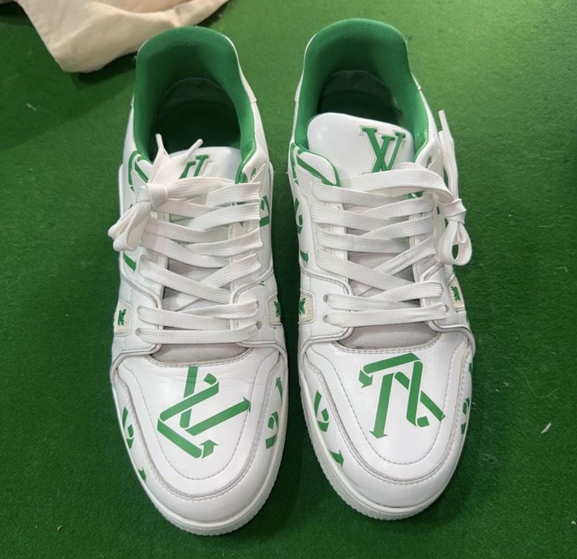 Louis Vuitton LV low top sneakers size 7 wxx Size US 7 / EU 40 - 5 Thumbnail
