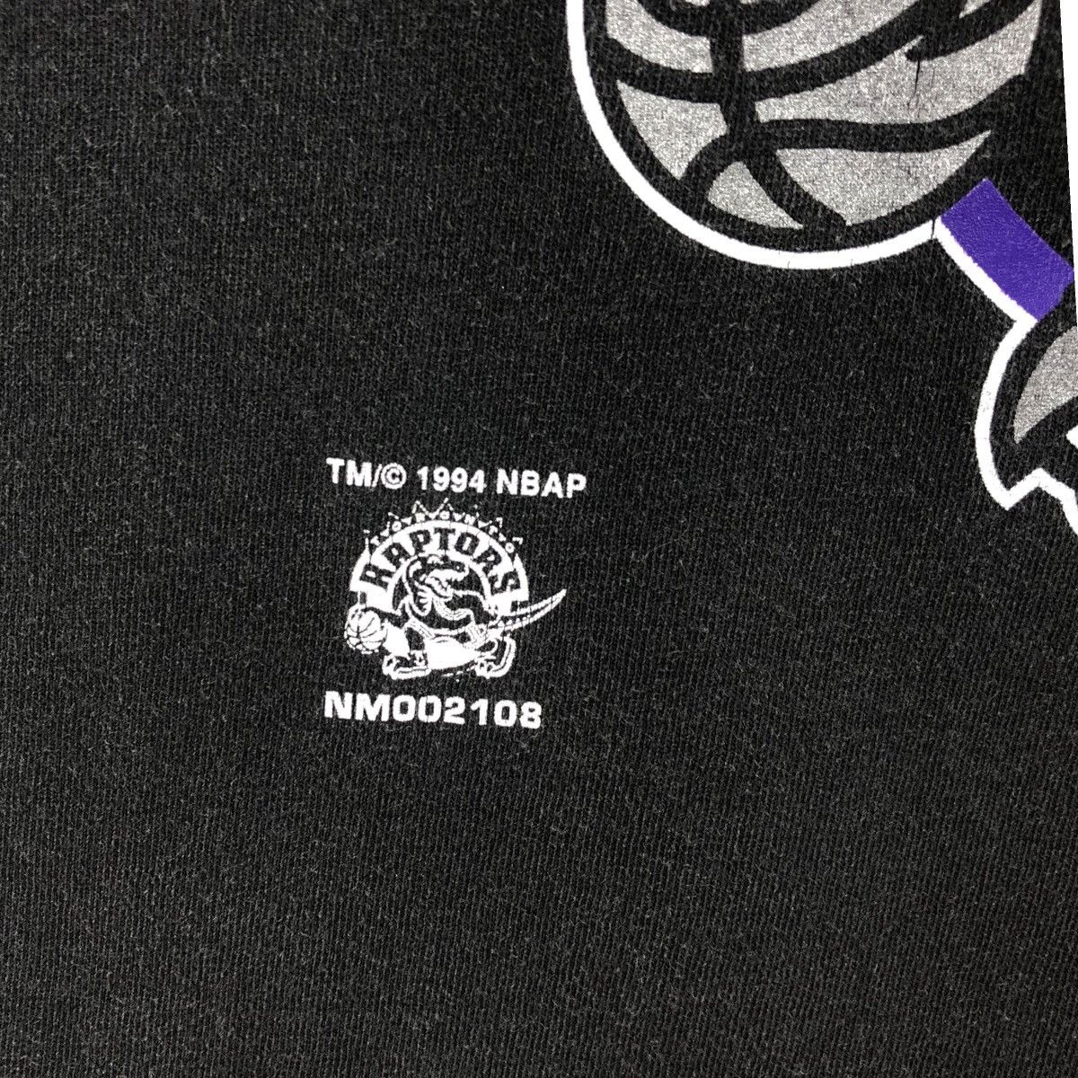 NBA × Nutmeg × Vintage Pick!! Vtg 1994 NBA TORONTO RAPTORS By Nutmeg Top Tee Tshirt Size US L / EU 52-54 / 3 - 8 Thumbnail