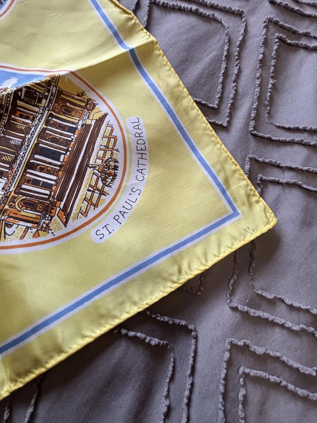 Vintage Vintage London Souvenir Silk Scarf Size ONE SIZE - 2 Thumbnail