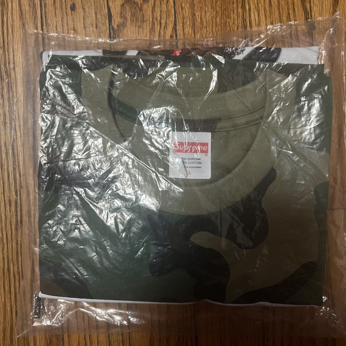 Supreme In Hand Supreme Playboi Carti Photo Tee Woodland Camo Size L Size US L / EU 52-54 / 3 - 2 Thumbnail