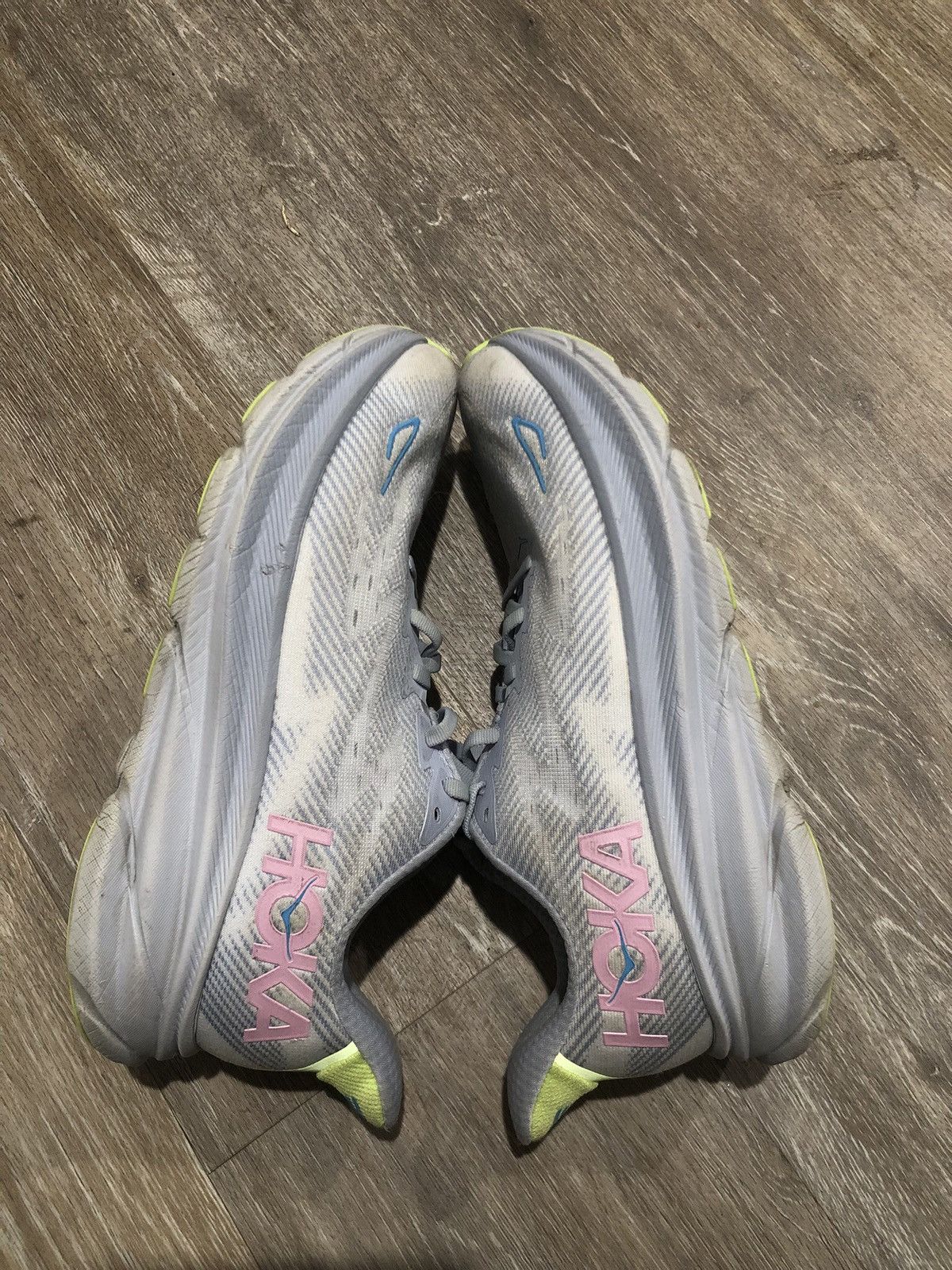 Hoka Hoka One One Clifton 9 Shoes Womens Size 9.5D Wide Size US 9.5 / IT 39.5 - 7 Thumbnail