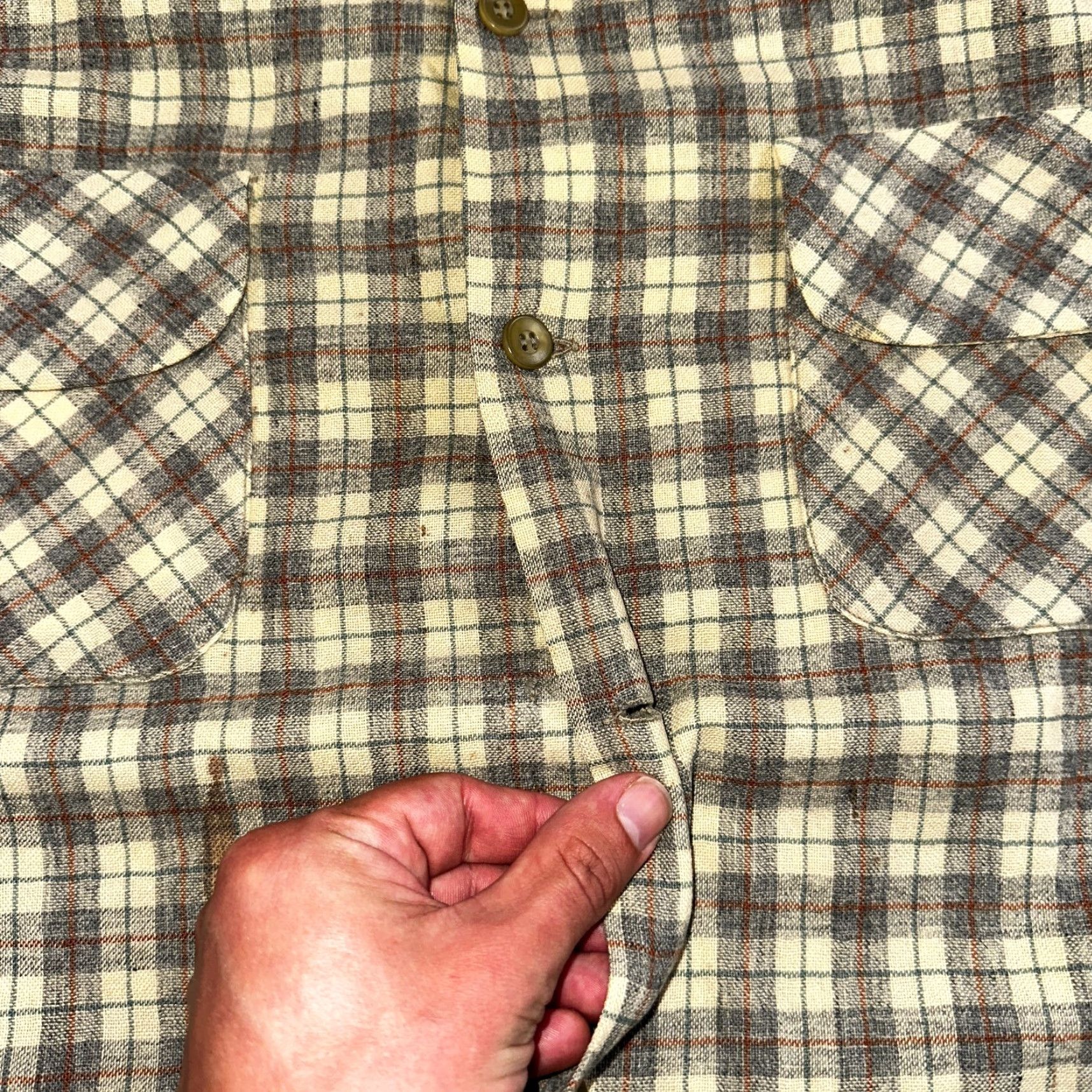 Pendleton VINTAGE Pendleton Board Shirt Plaid Wool Button Down Size M Gray 1960s Casual Mens Size US M / EU 48-50 / 2 - 4 Thumbnail