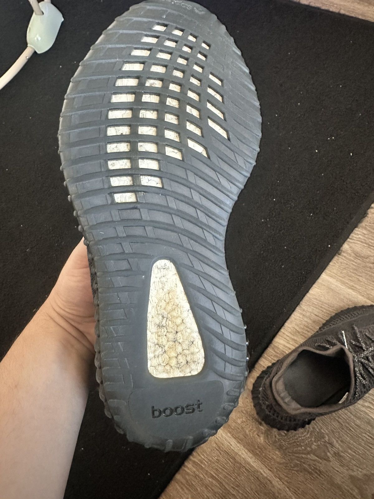 Yeezy Yeezy 350 v2 non reflective Size US 10 / EU 43 - 12 Thumbnail