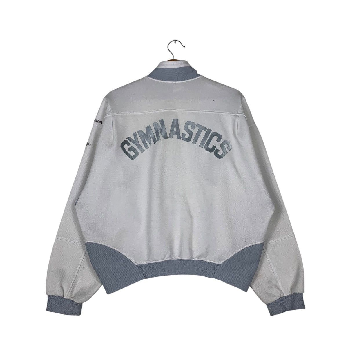 Nike Vintage NIKE Gymnastics White Sweater #1351-C61 Size US L / EU 52-54 / 3 - 7 Thumbnail