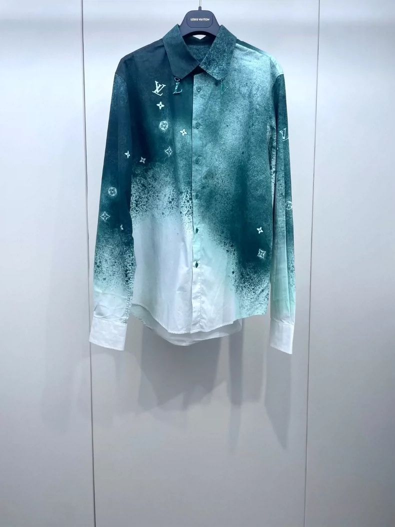 Louis Vuitton LV Green Tie-Dye Gradient Long-Sleeve Shirt - dmc Size M / US 6-8 / IT 42-44 - 1 Thumbnail