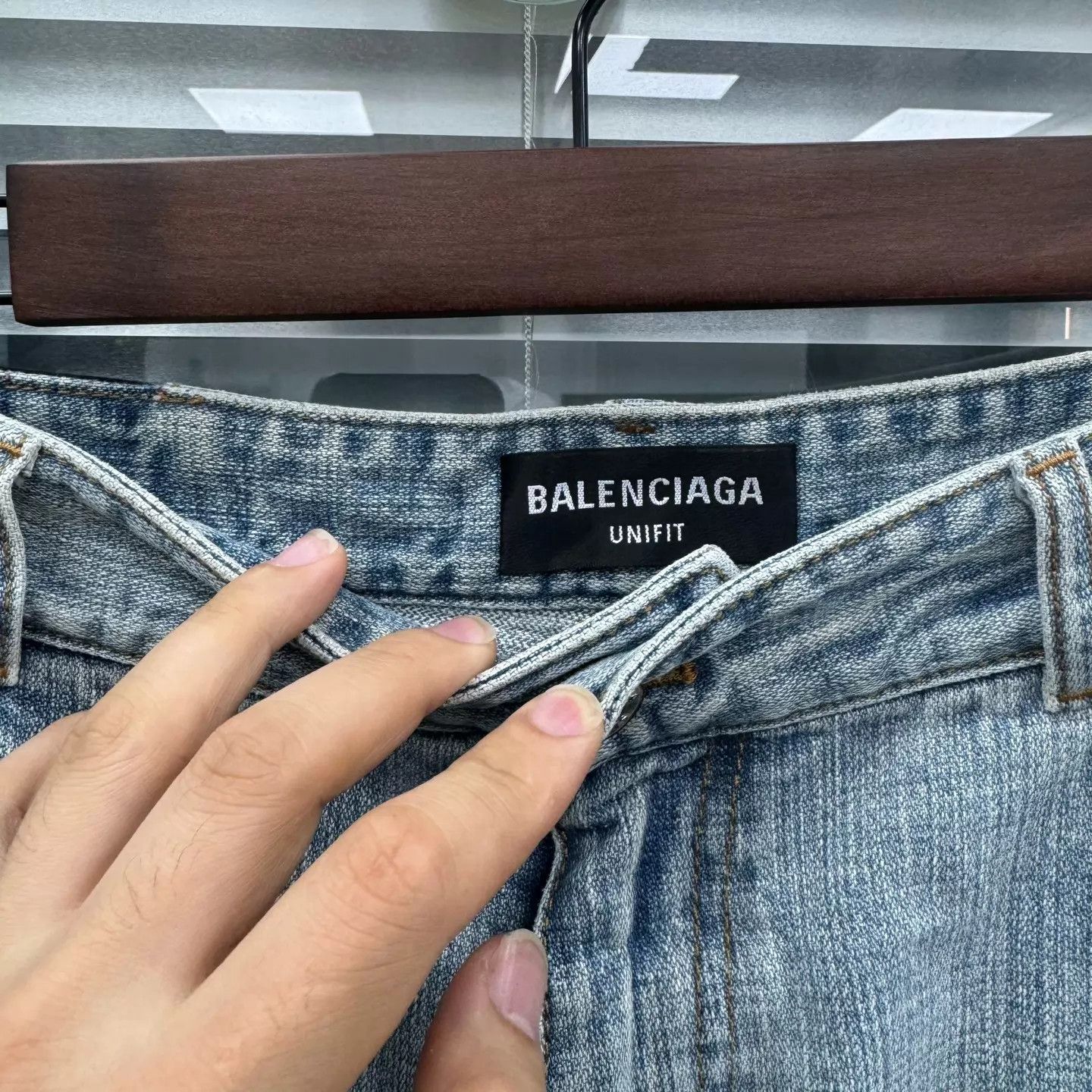 Balenciaga Balenciaga shirt-denim hybrid near new M Size US 32 / EU 48 - 6 Thumbnail
