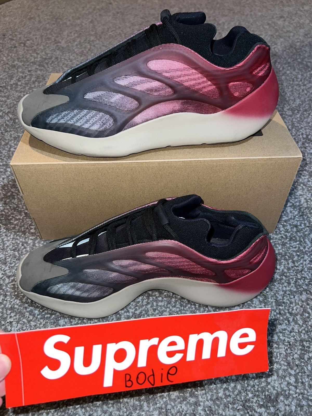 Adidas Adidas yeezy 700 v3 fade carbon Size US 11.5 / EU 44-45 - 1 Thumbnail