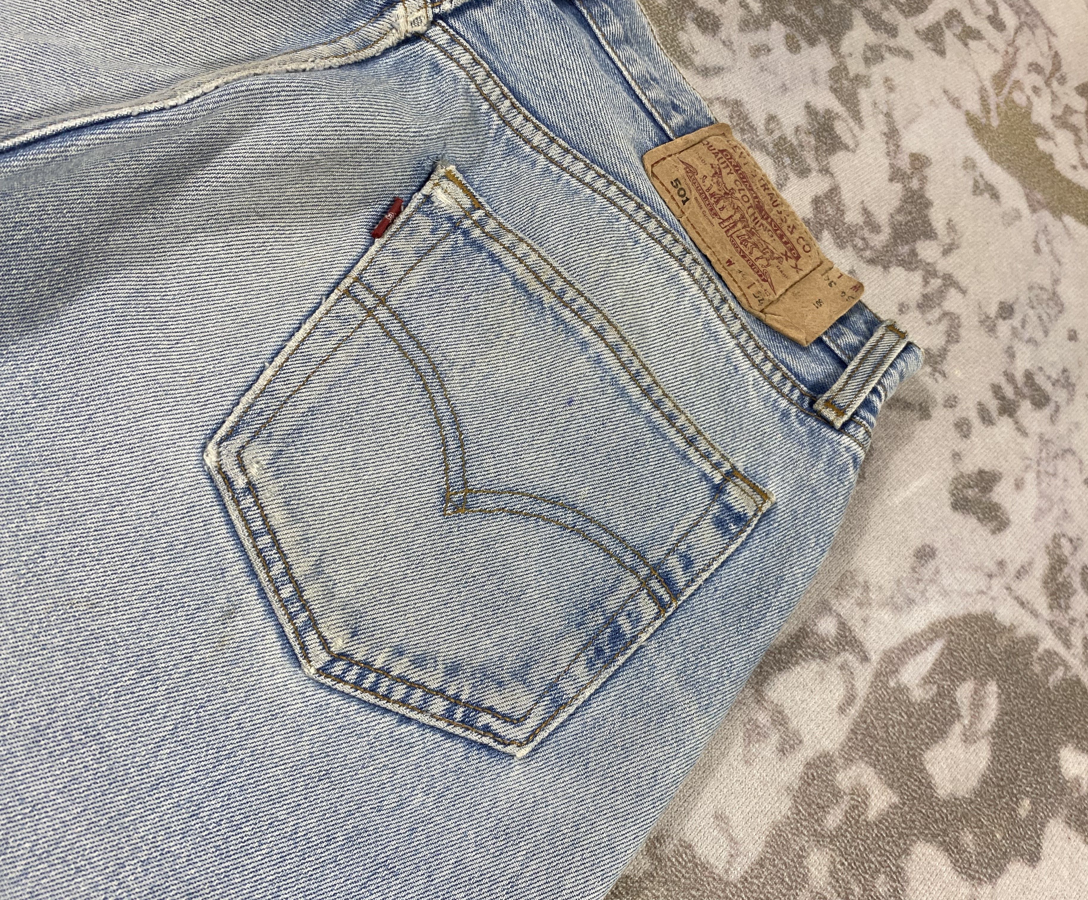 Levi's Blue Wash Vintage Levi's 501 33x33 Denim-JN3962 Size US 33 - 11 Thumbnail