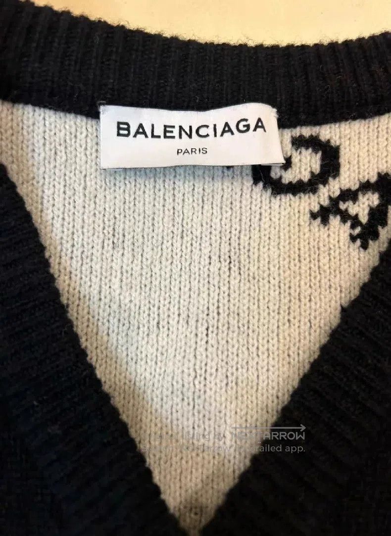 Balenciaga Balenciaga Classic Barrage Full Logo Sweater Size XXS / US 00 / IT 34 - 2 Thumbnail
