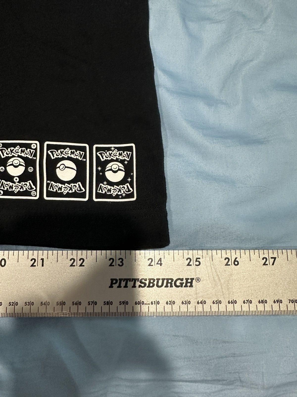 Uniqlo SZ XL US SIZE UNIQLO UT x Pokémon Pikachu Black T-Shirt Size US XL / EU 56 / 4 - 8 Thumbnail