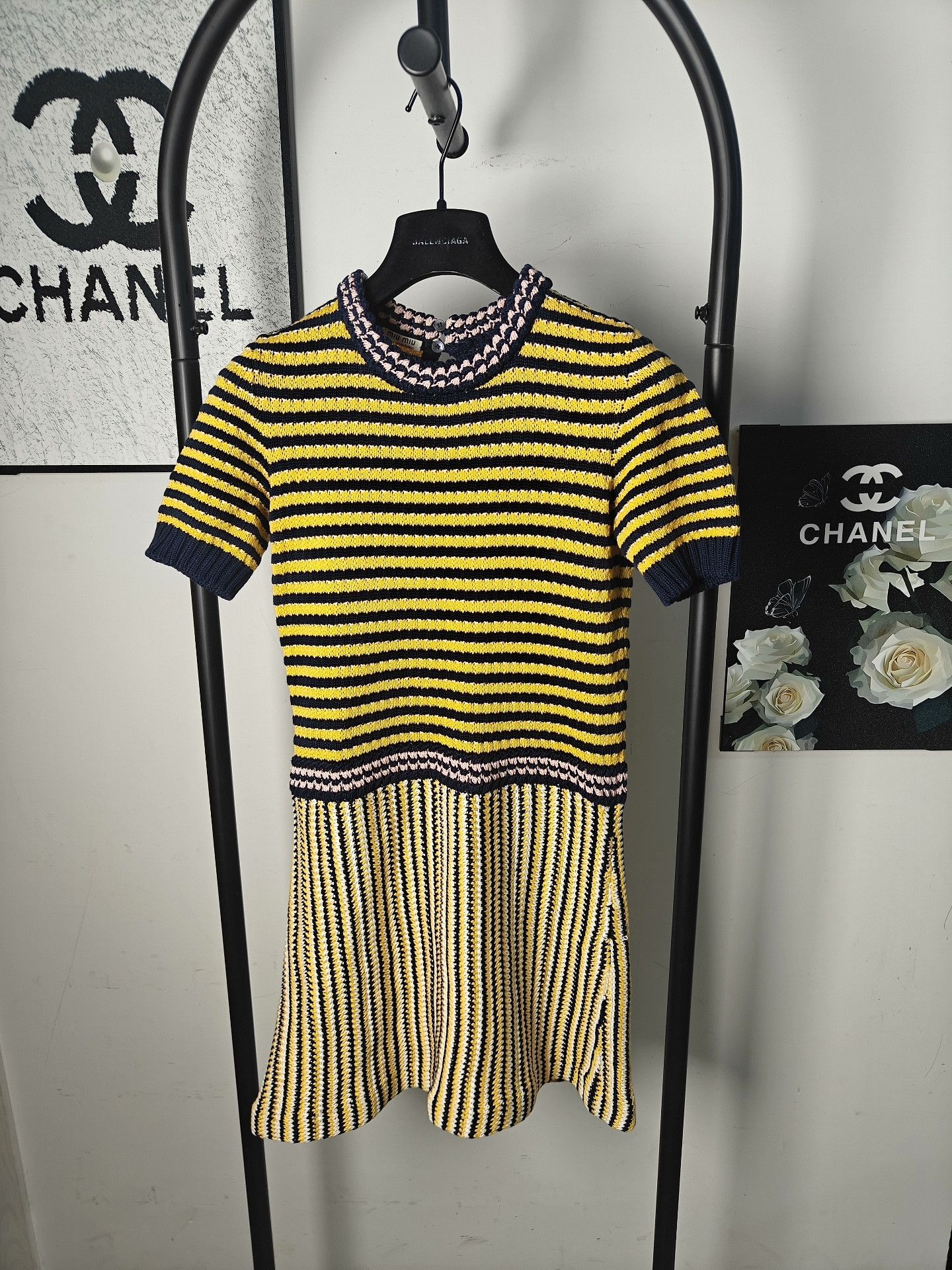 Miu Miu Miu Miu Knit White T-Shirt M Women Size M / US 6-8 / IT 42-44 - 1 Thumbnail