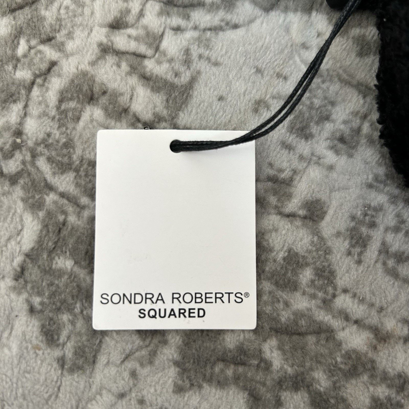 Other Sondra Robert’s Squared Black Sherpa With Gold Accents - New Size ONE SIZE - 2 Thumbnail