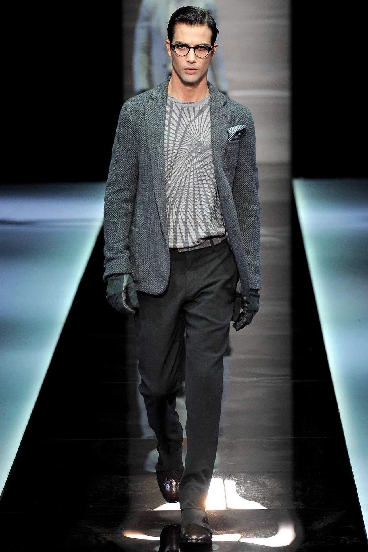 Giorgio Armani Giorgio Armani 46 98% New 100% Virgin Wool Embossed Sweater Size US S / EU 44-46 / 1 - 2 Thumbnail