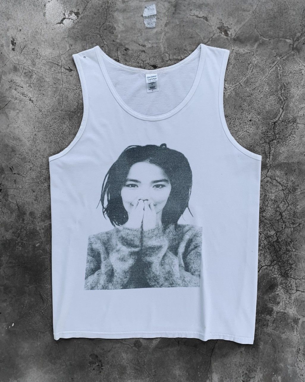 Band Tees BJORK *DEBUT ALBUM 1993* PHOTO TEE Size US L / EU 52-54 / 3 - 1 Thumbnail