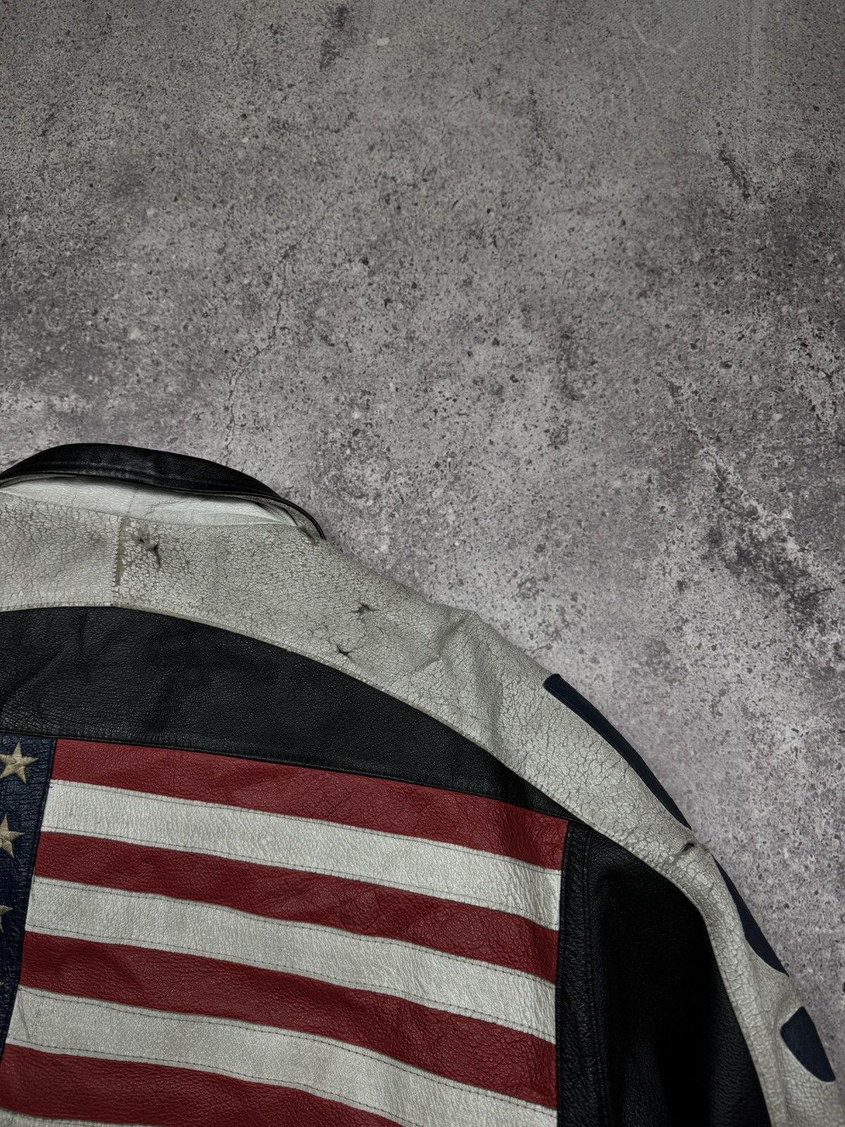 Japanese Brand VINTAGE USA BIG FLAG TRASHED LEATHER BIKER DISTRESSED JACKET Size US M / EU 48-50 / 2 - 14 Thumbnail