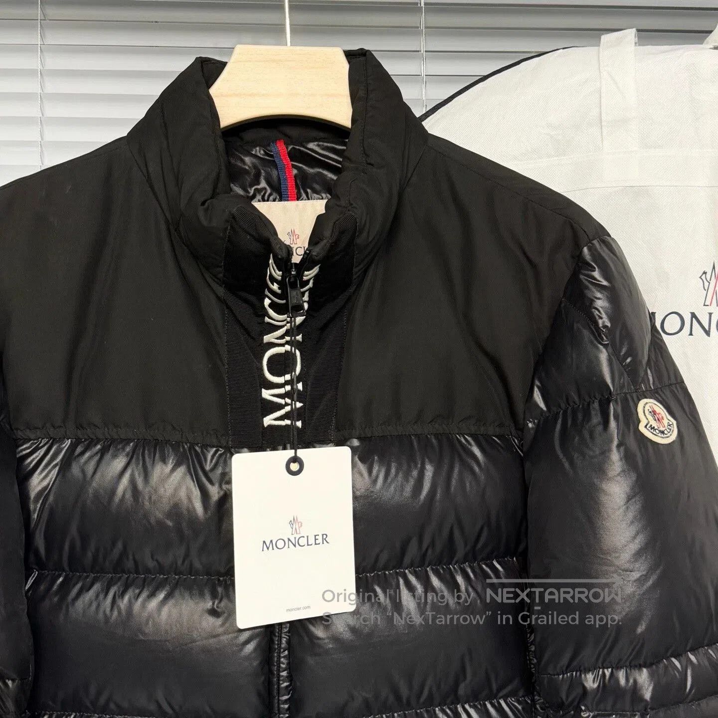 Moncler moncler black puffer jacket with logo embroidery. Size US L / EU 52-54 / 3 - 3 Thumbnail