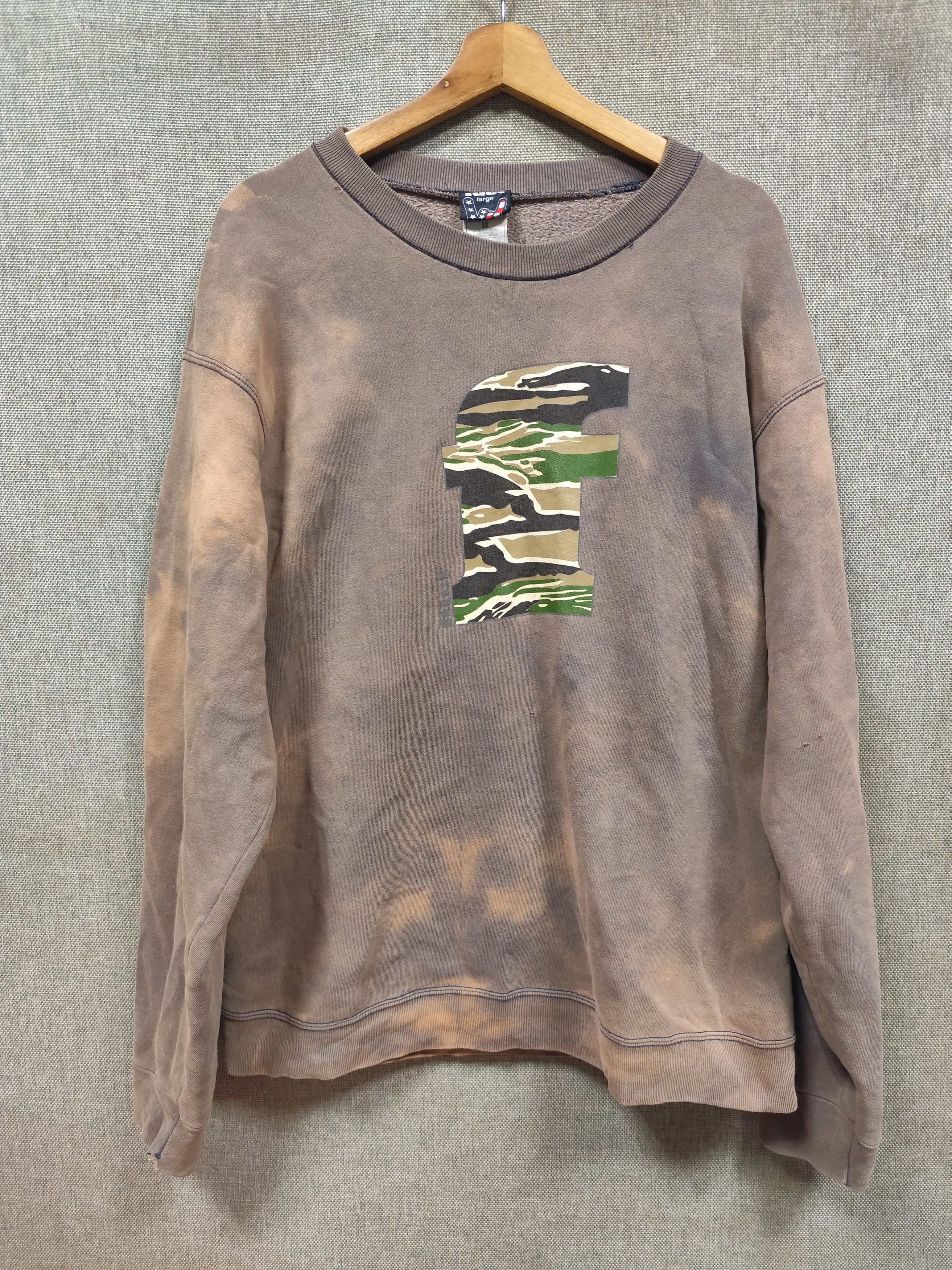 FUCT Vintage 90s FUCT Sun Faded Tiger Camo Logo Sweatshirt Size US L / EU 52-54 / 3 - 1 Thumbnail